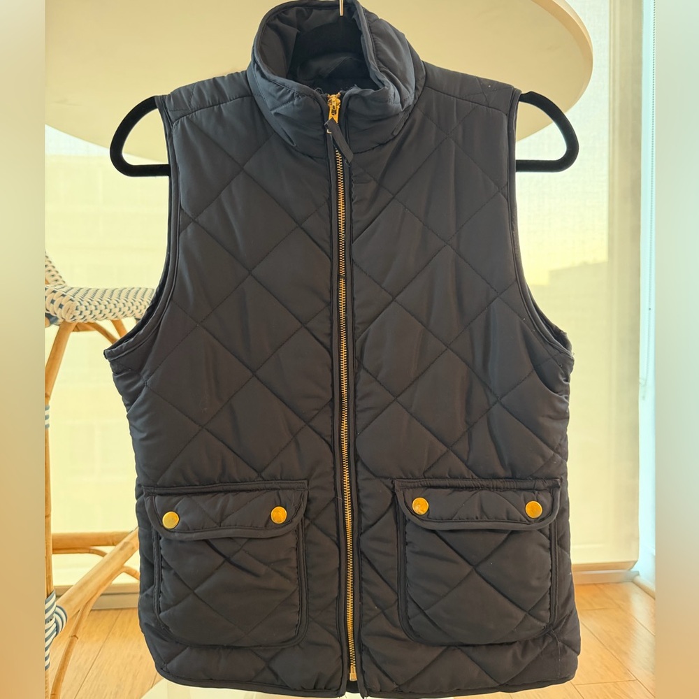 Quinn Black Quilted Vest with Gold Details